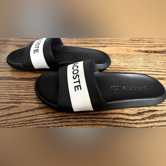 Lacoste slides in size 10W - Picture 2 of 10